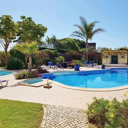 Seaview D'arens 아파트 *