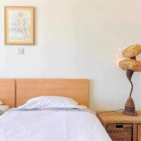 Seaview D'arens Apartman *